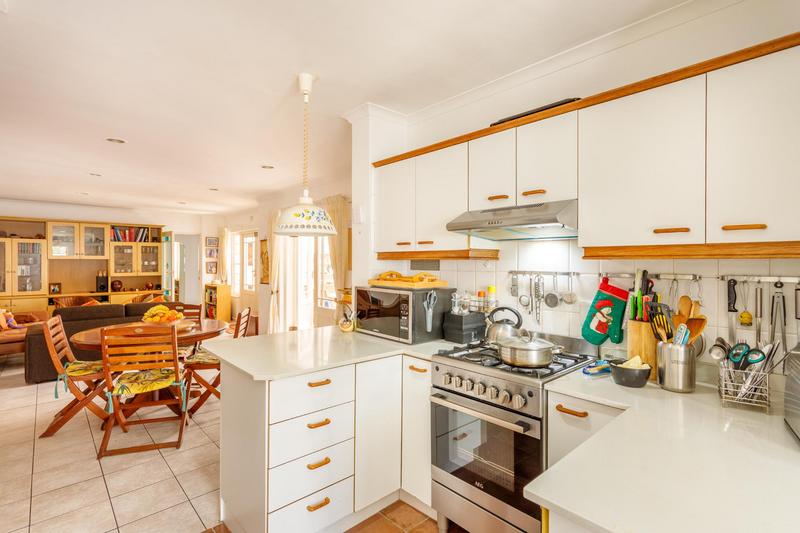 3 Bedroom Property for Sale in Pinelands Western Cape